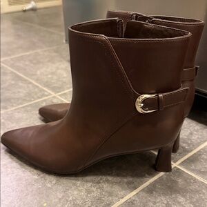 ❗️BN❗️Naturalizer Dark Brown Heeled Boots
